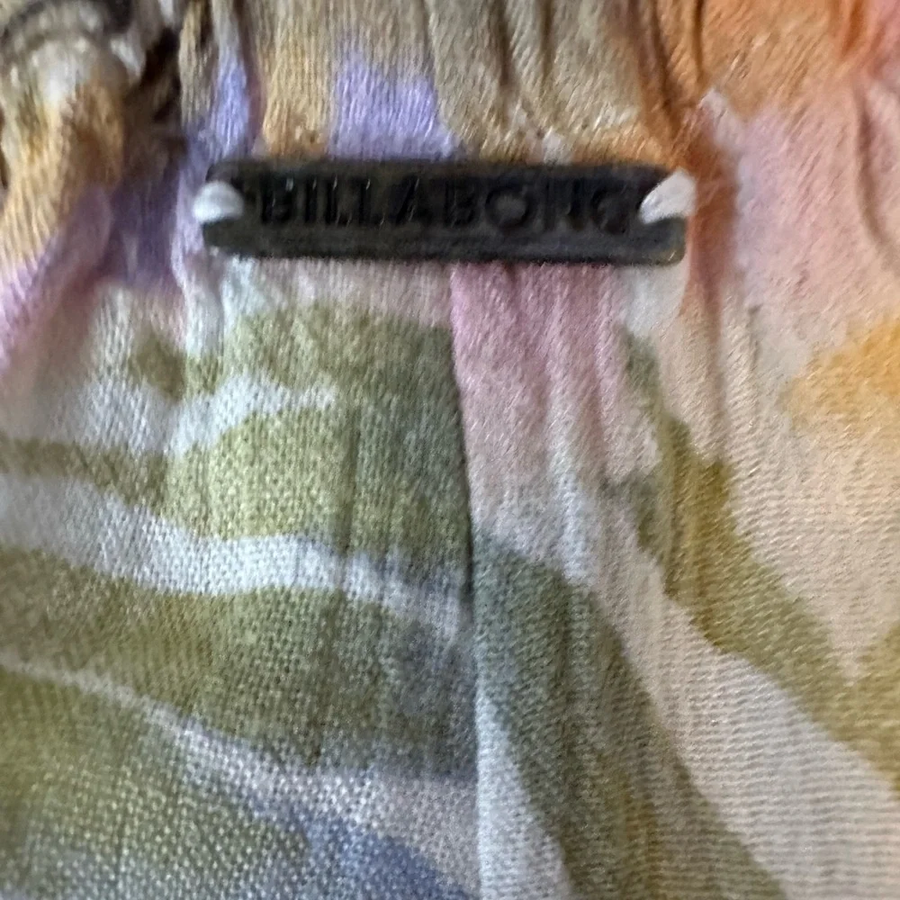 Billabong Multicolor Leaf Pattern Top